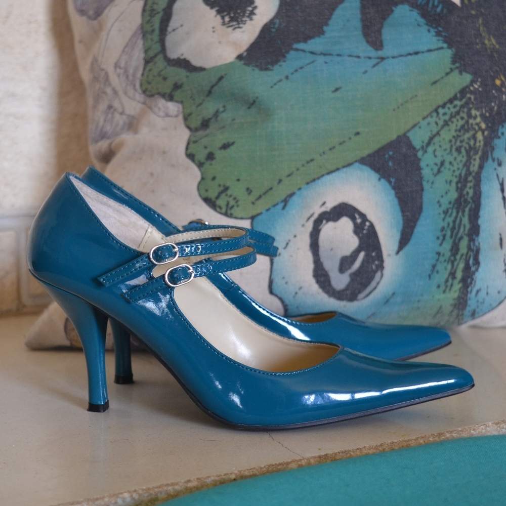 Turquoise Patent Leather Pumps